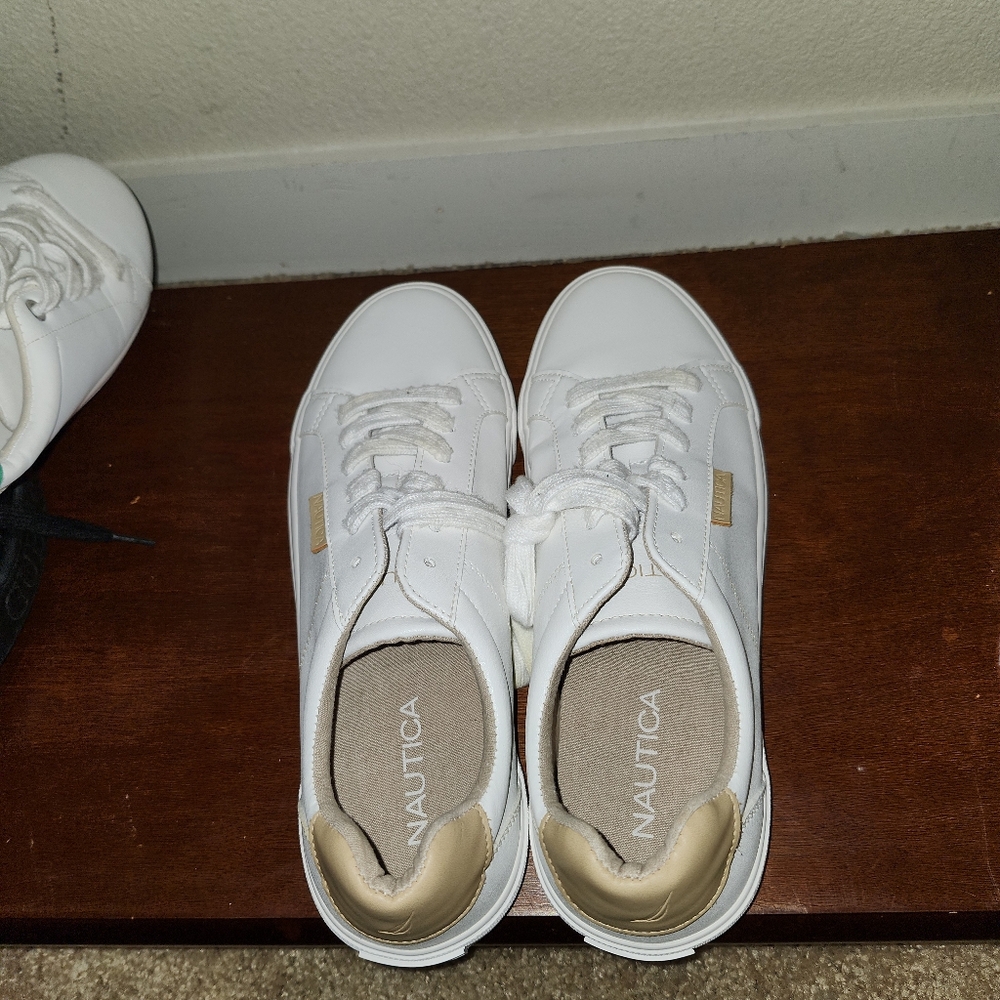 Brand New Men’s Authentic Sneakers